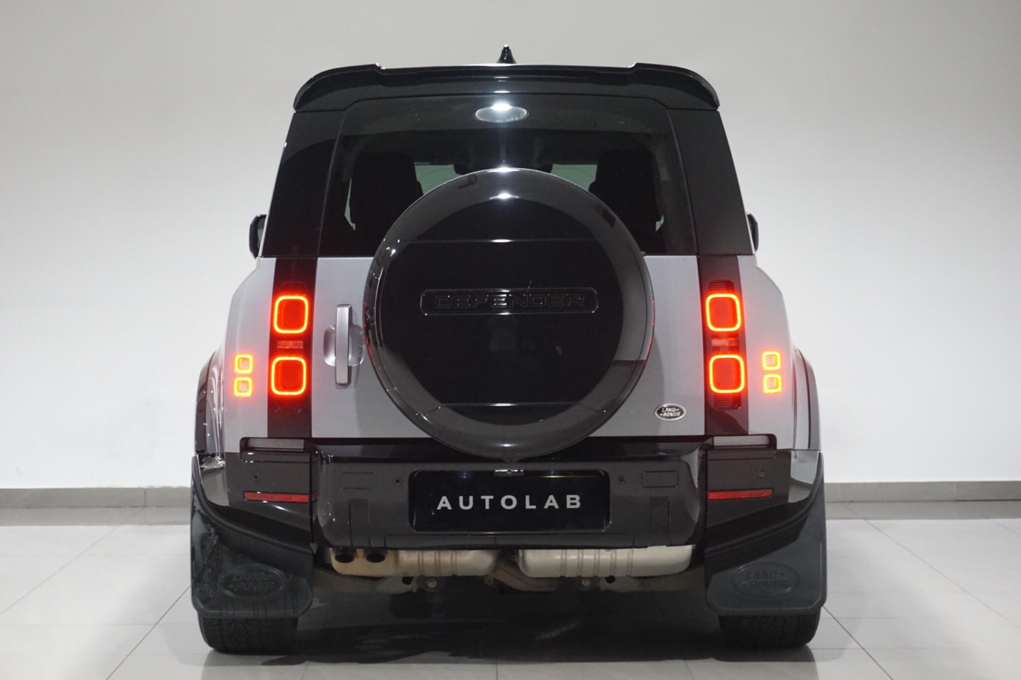 Land Rover Defender 110 3.0 D200 MHEV SE SUV 5dr Diesel Auto 4WD Euro 6 (s/s) (200 ps)